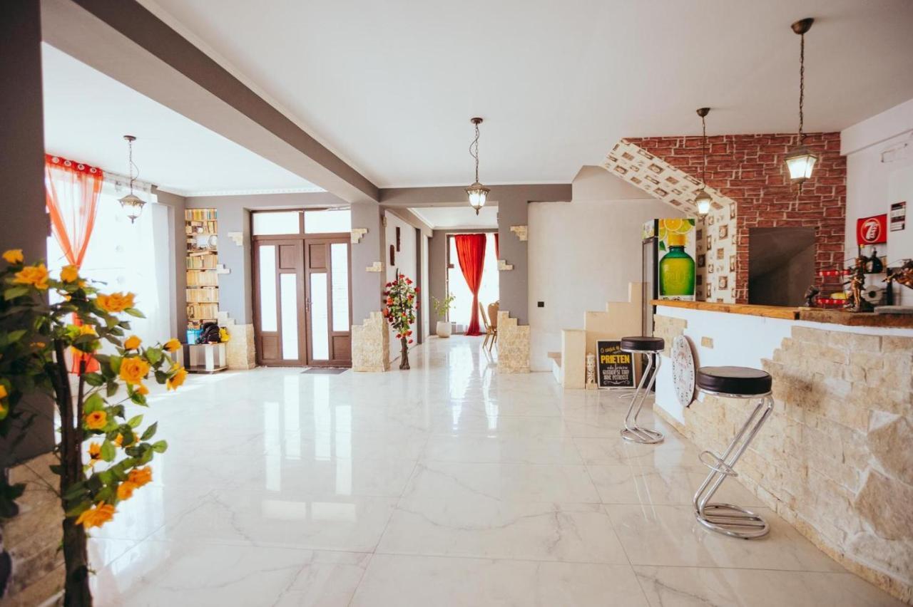 Отель Casa Selly Тулча Экстерьер фото