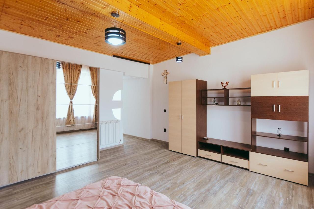Отель Casa Selly Тулча Экстерьер фото